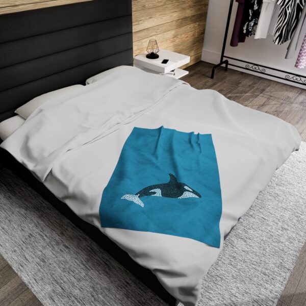 Orca Velveteen Blanket - Image 8